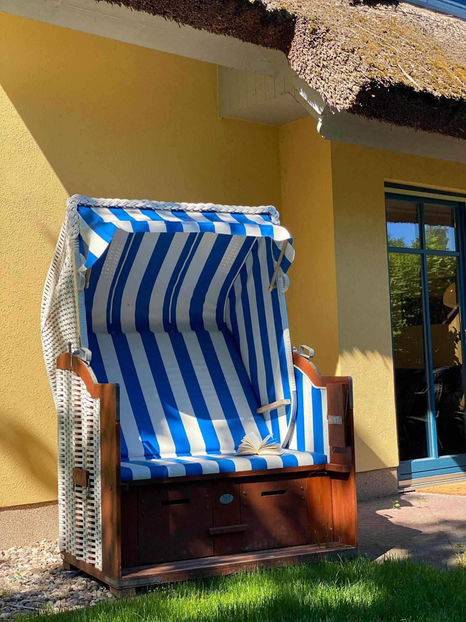 Familienfreundliches Reetdachhaus Weissdorn 2 Villa Puddemin Kültér fotó